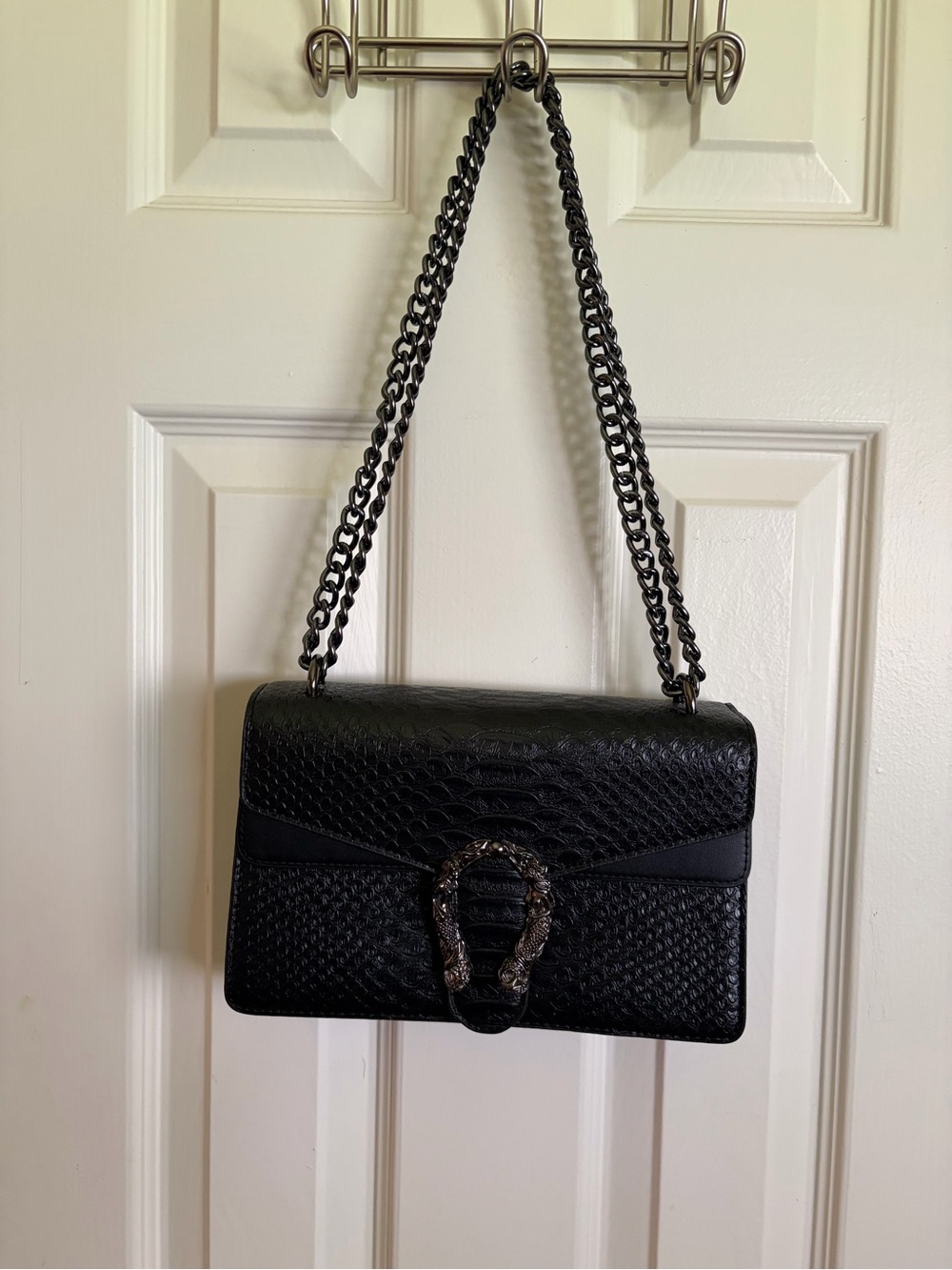 Black Women's Chain Shoulder Bag